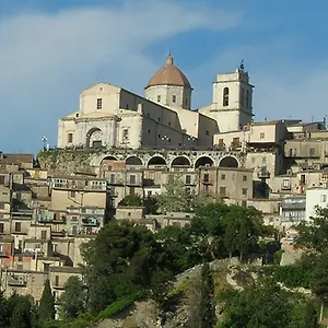 Domus Lilio Petralia Sottana